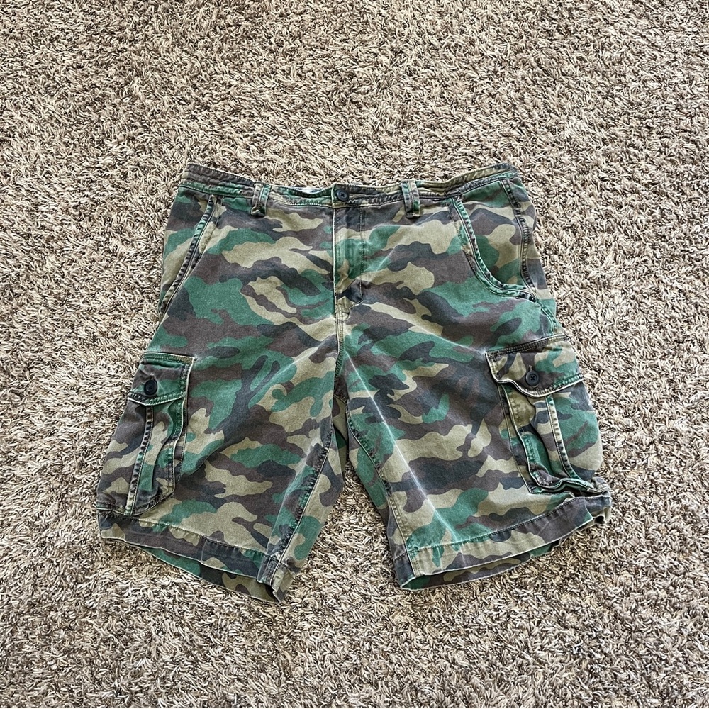 Hurley Camo Cargo Shorts 38 mens pockets skate military work outdoors camoflage